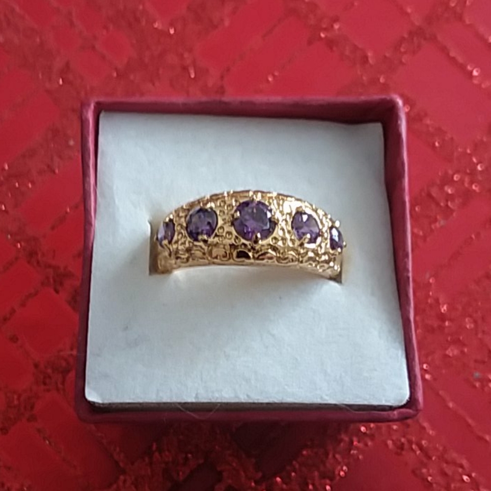 Size 8 10kt gold filled ring